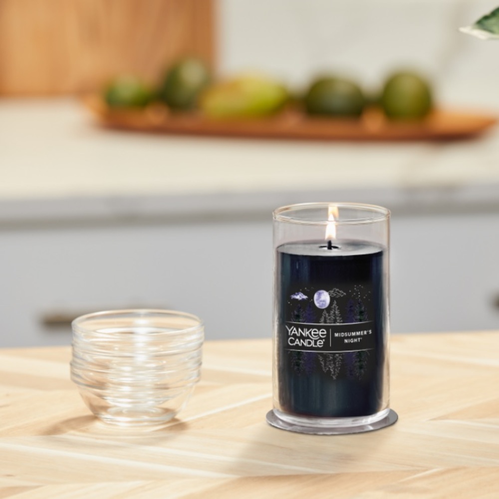 Yankee Candle Midsummer's Night Medium - Picture 3 of 5